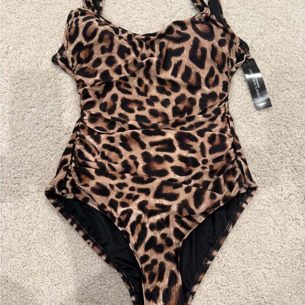 Carmen Marc Valvo Women’s Leopard One Piece Swimsuit Size 12